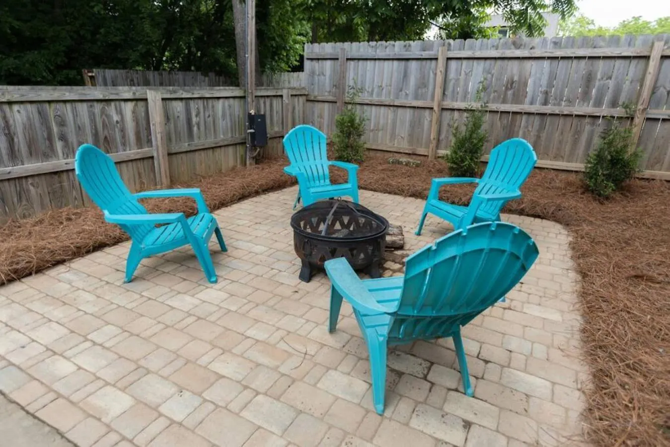 Bungalow & Tiny Guest House With Private Fenced Yard Charlotte 0*,  United States