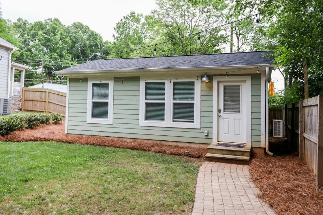 Bungalow & Tiny Guest House With Private Fenced Yard Charlotte 0*,